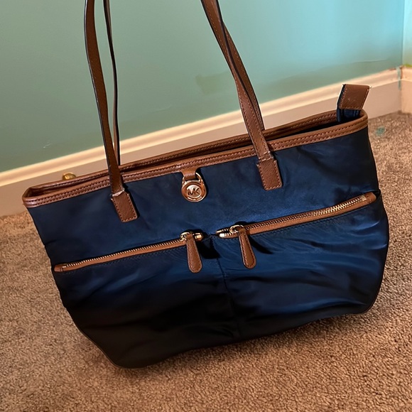 Michael Kors Handbags - Michael Kors Kempton Navy Blue and Brown Purse
